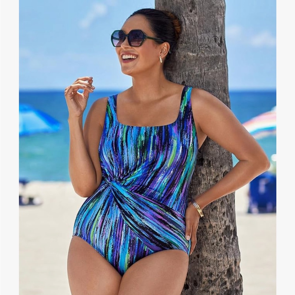 Women's Longitude NWT Swimwear Twist Drape Soft Cup Tank One Piece Swimsuit